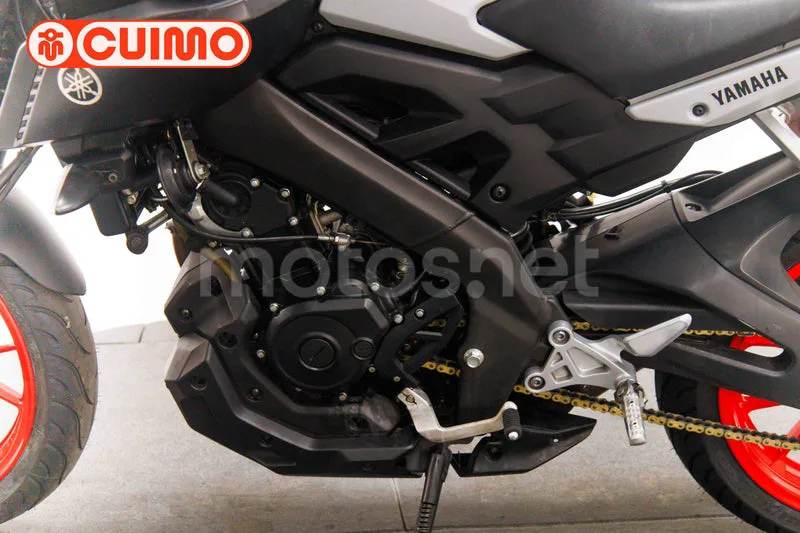 Yamaha MT-125 - Vista 19