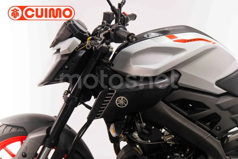 Yamaha MT-125 - Vista 20