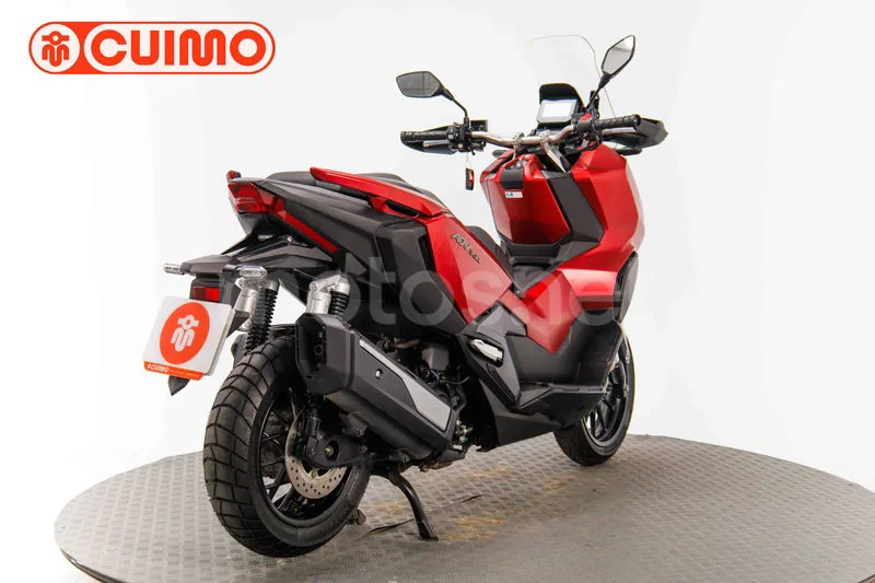 Honda ADV350 - Vista 8