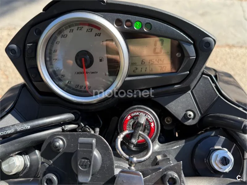 Kawasaki Z750 - Vista 5