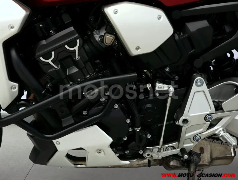 Honda CB1000R - Vista 10