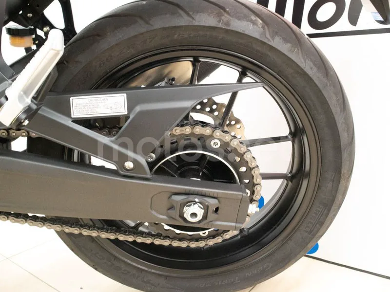Voge 625R - Vista 16