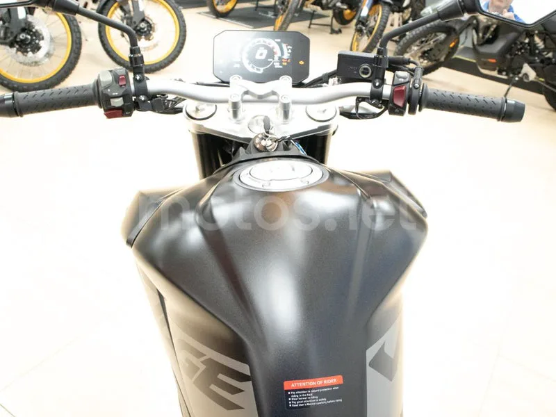 Voge 625R - Vista 20