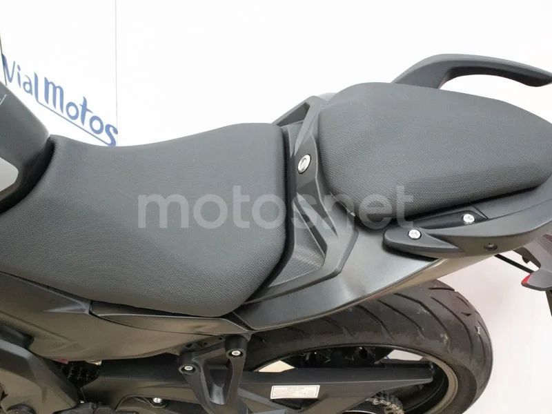 Voge 625R - Vista 21