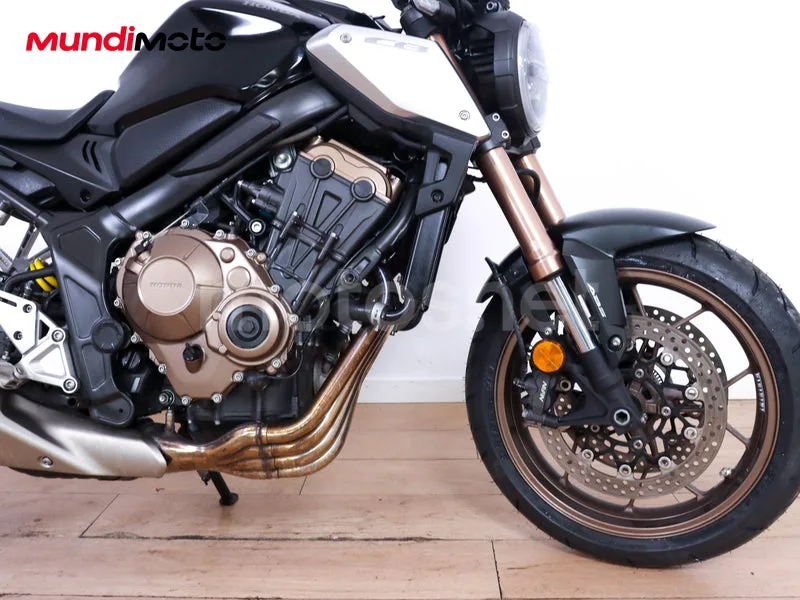 Honda CB650R - Vista 21