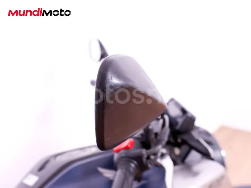 Honda CB125R - Vista 25