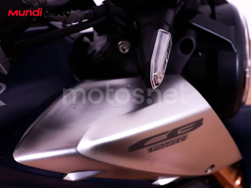Honda CB125R - Vista 28