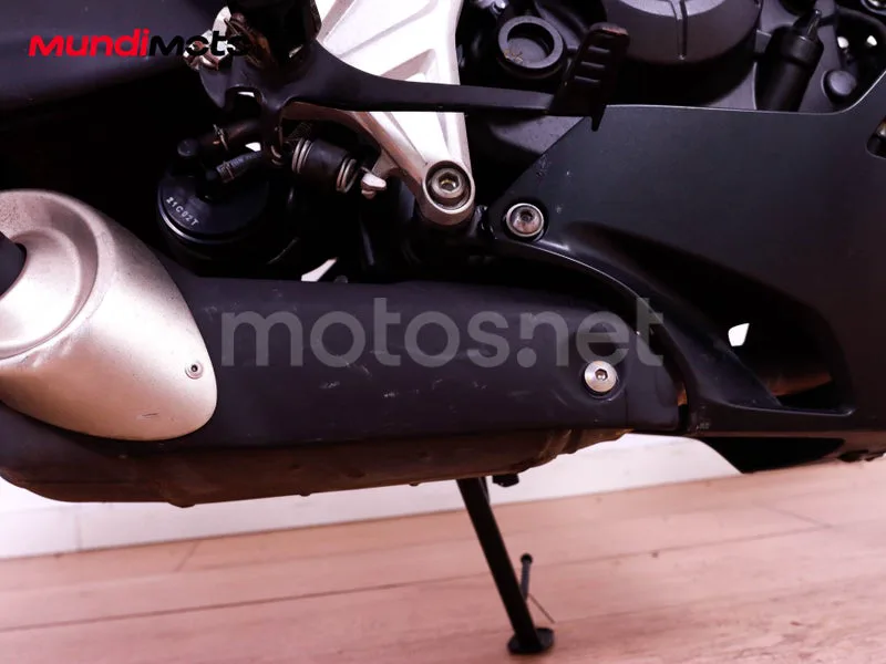 Honda CB125R - Vista 30