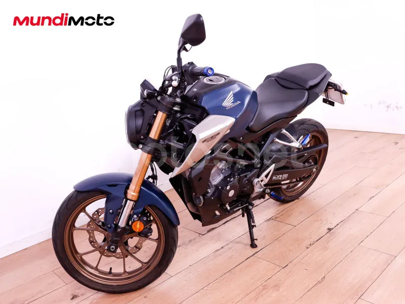 Honda CB125R - Vista 7