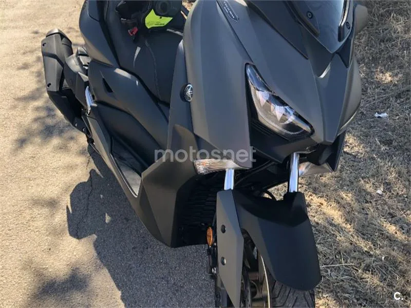 Yamaha XMAX 400 - Vista 3