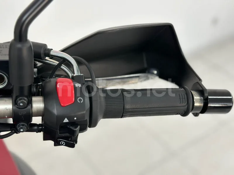 Suzuki V-Strom 650XT - Vista 14