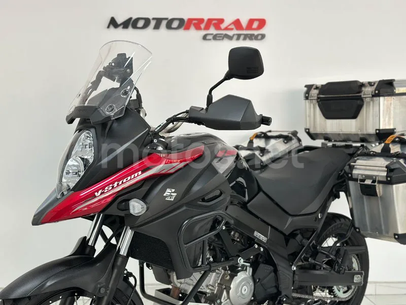 Suzuki V-Strom 650XT - Vista 6