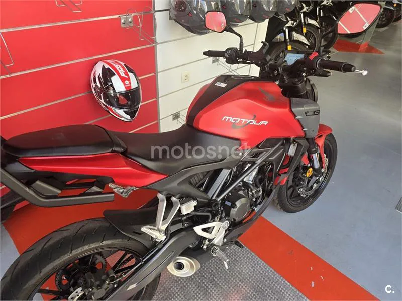 Honda CB125R - Vista 4