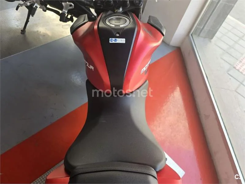 Honda CB125R - Vista 6