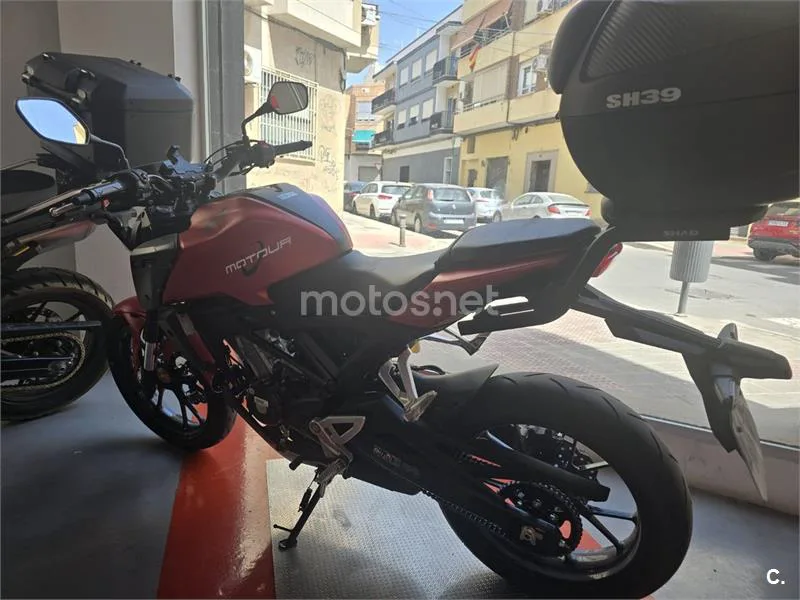 Honda CB125R - Vista 10
