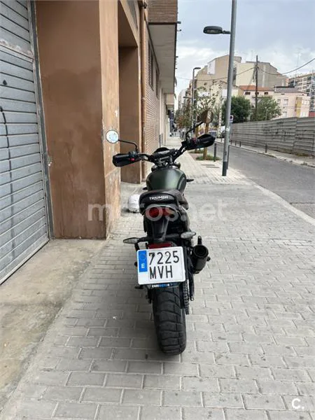 Triumph Scrambler 400 X - Vista 3