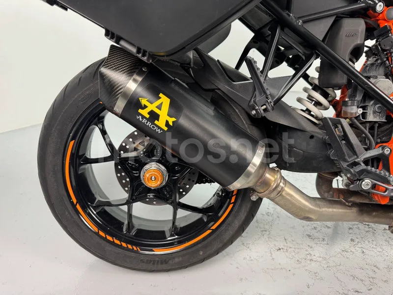 KTM 1290 Super Duke GT - Vista 11