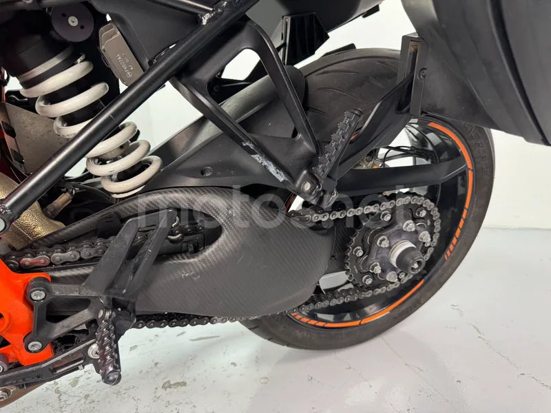 KTM 1290 Super Duke GT - Vista 24