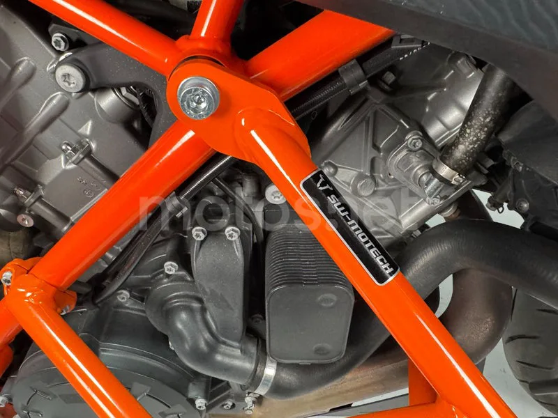 KTM 1290 Super Duke GT - Vista 7