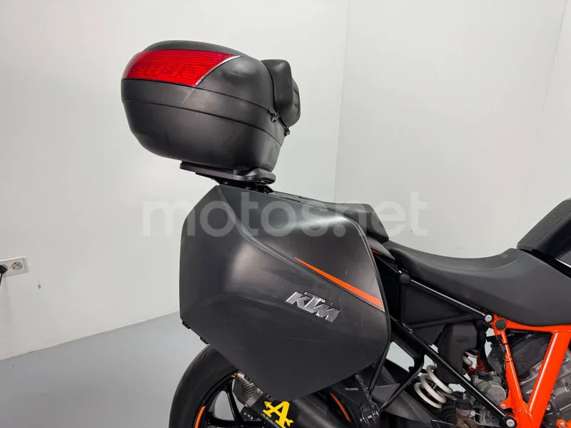KTM 1290 Super Duke GT - Vista 9