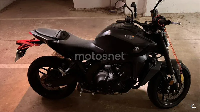 Yamaha MT-09 - Vista 3