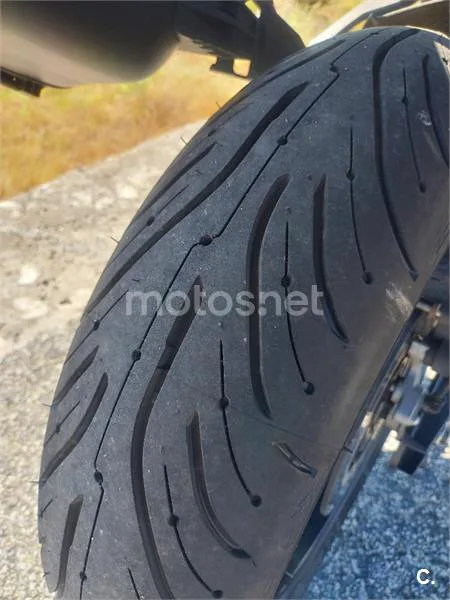 Yamaha MT-09 Tracer - Vista 9