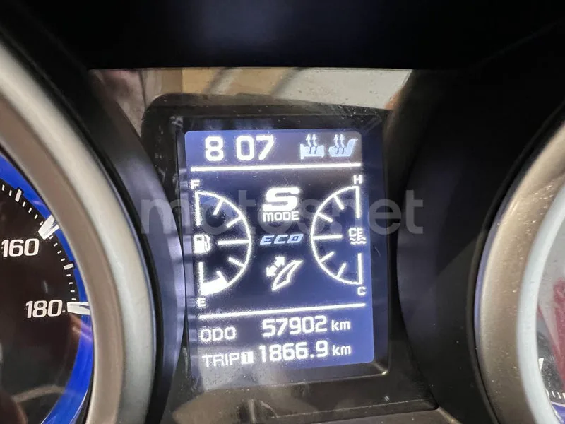 Yamaha TMAX - Vista 7