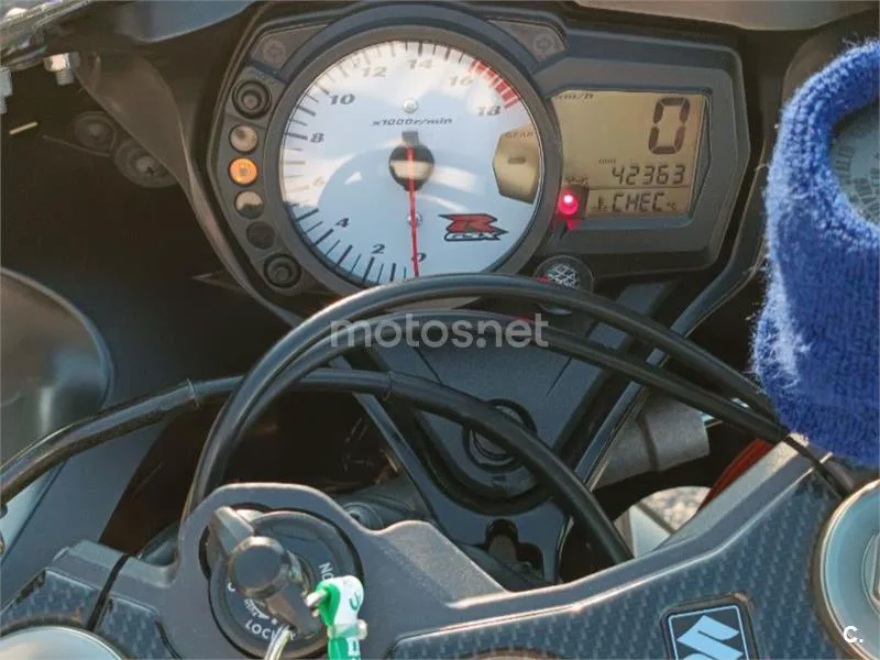 Suzuki GSX-R600 - Vista 7