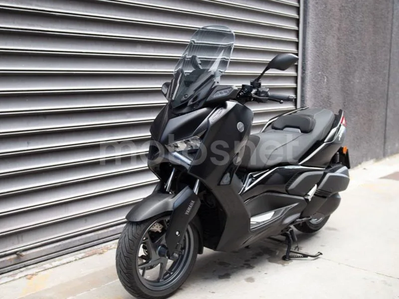 Yamaha XMAX 300 - Vista 15