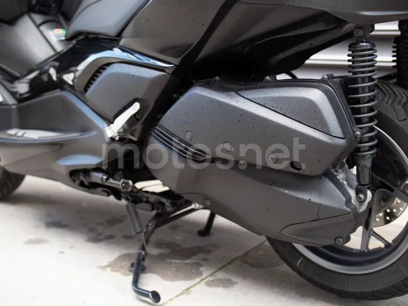 Yamaha XMAX 300 - Vista 19