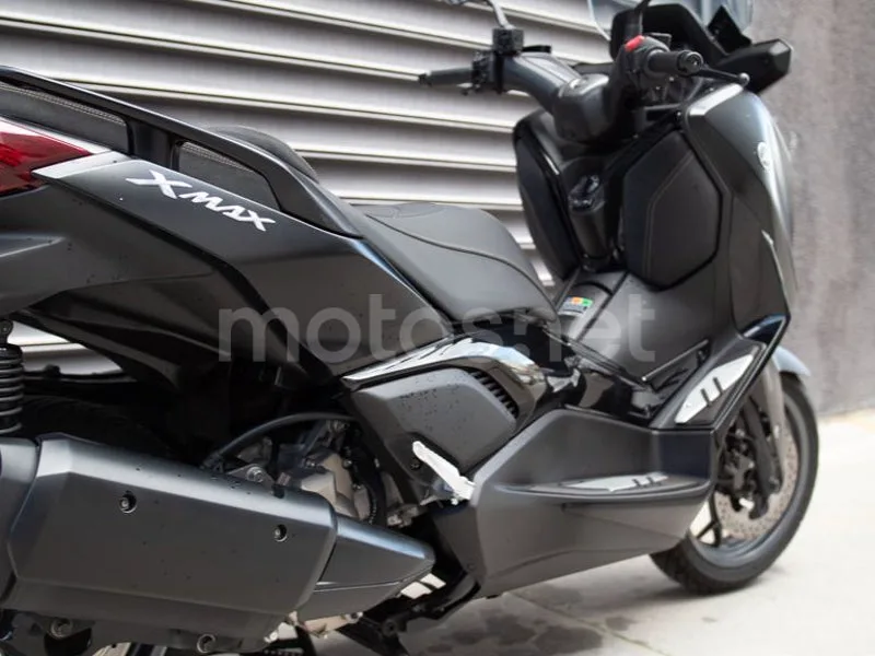 Yamaha XMAX 300 - Vista 6