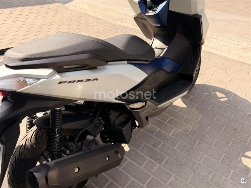 Honda Forza 125 - Vista 3