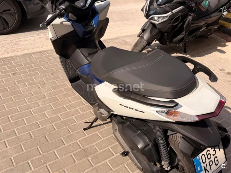 Honda Forza 125 - Vista 7
