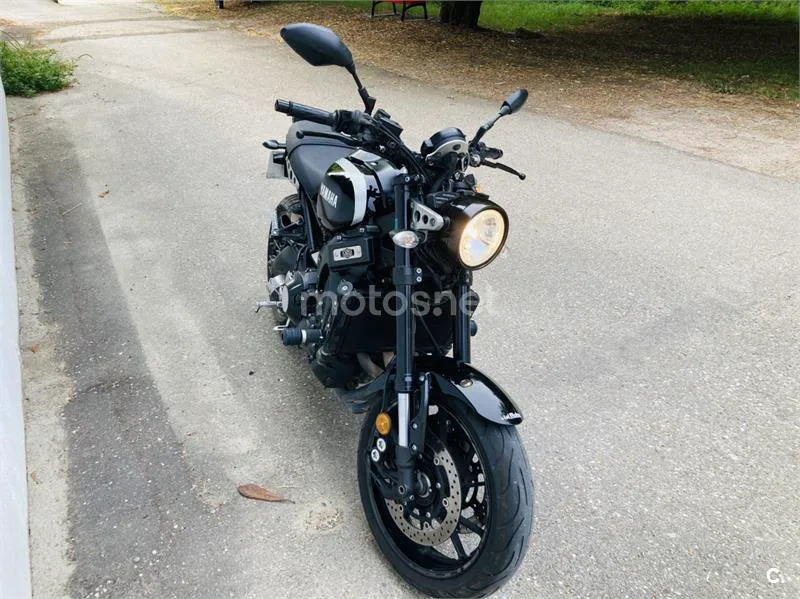 Yamaha XSR900 - Vista 4