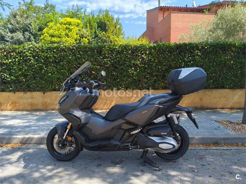 Honda ADV350 - Vista 5