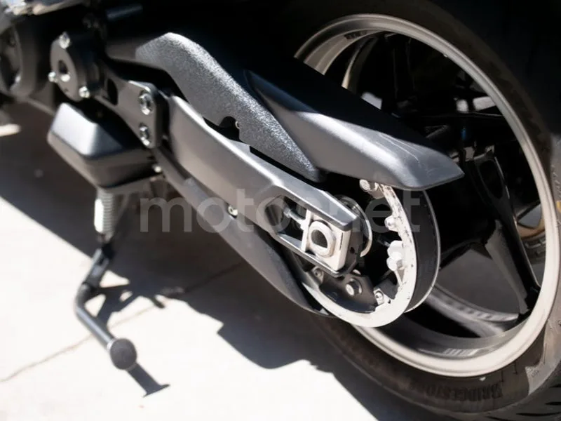 Yamaha TMAX - Vista 21