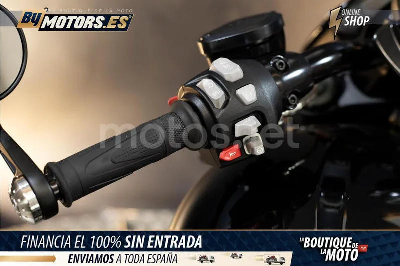 Triumph Rocket 3 - Vista 20