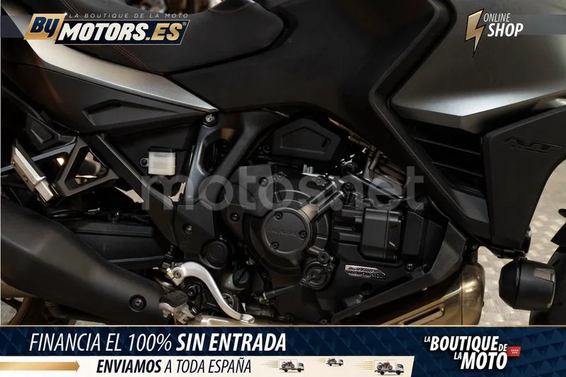 Honda NT1100 - Vista 13