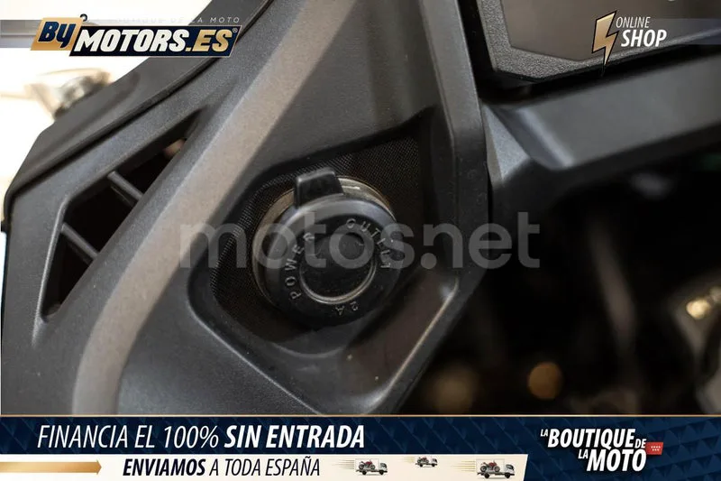 Honda NT1100 - Vista 22