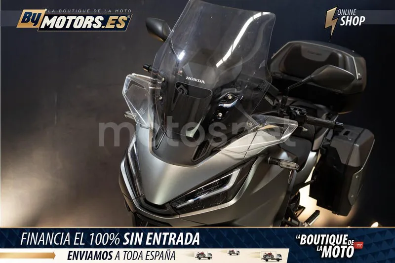 Honda NT1100 - Vista 8