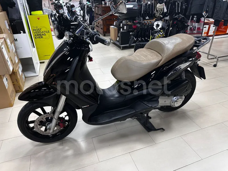 Piaggio Beverly 250 - Vista 3