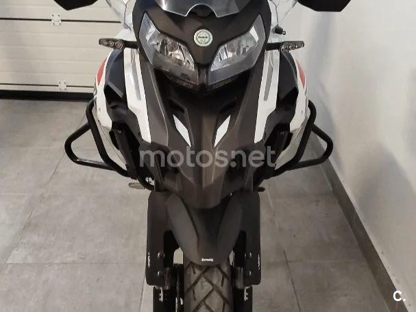 Benelli TRK 502 - Vista 3