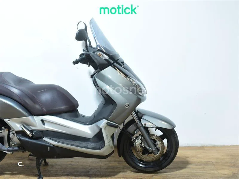 Yamaha XMAX 250 - Vista 4