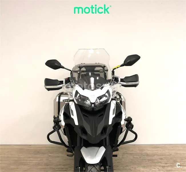 Benelli TRK 502 - Vista 9