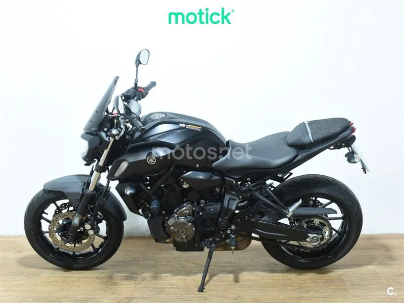Yamaha MT-07 - Vista 7