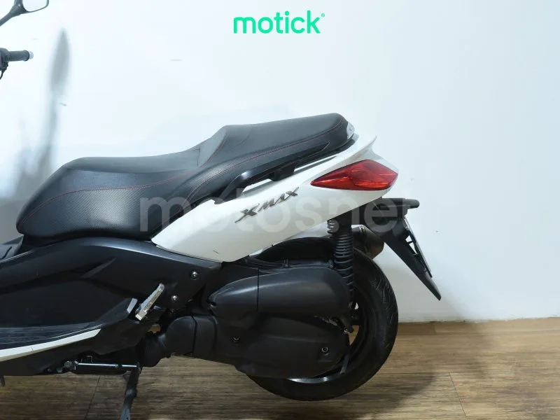 Yamaha XMAX 125 - Vista 9