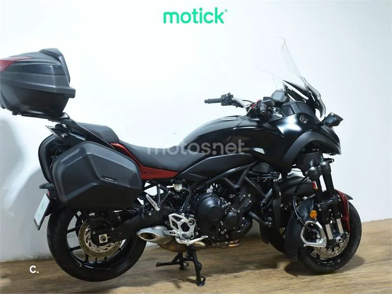 Yamaha Niken - Vista 10