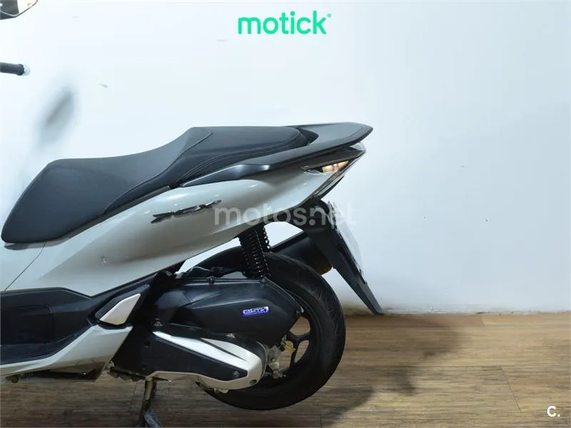 Honda PCX125 - Vista 9