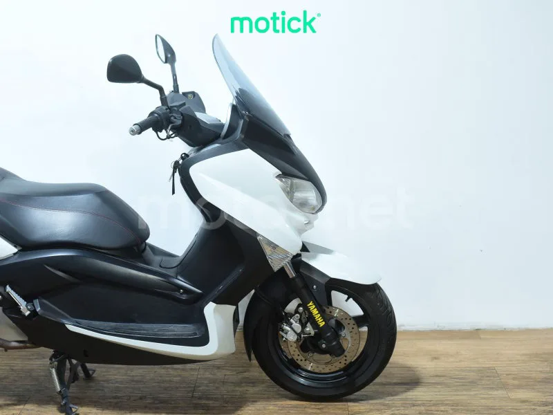 Yamaha XMAX 125 - Vista 4