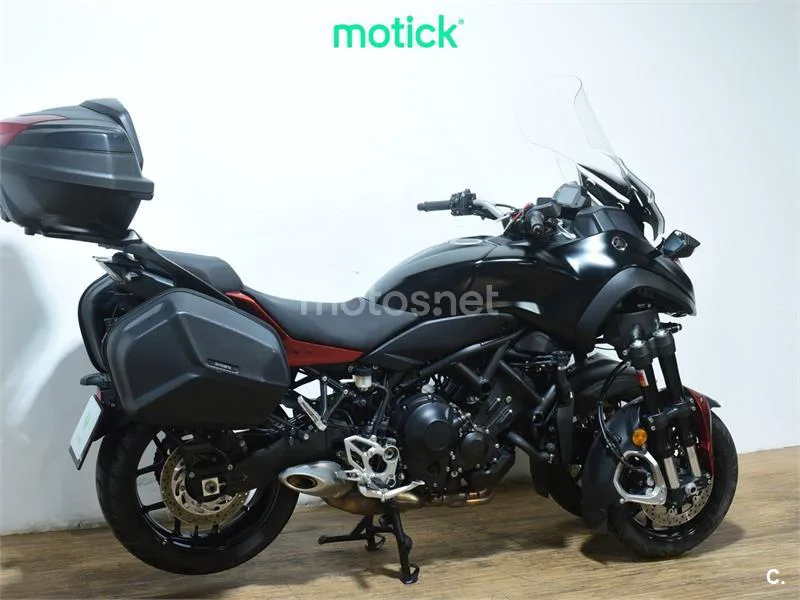 Yamaha Niken - Vista 10